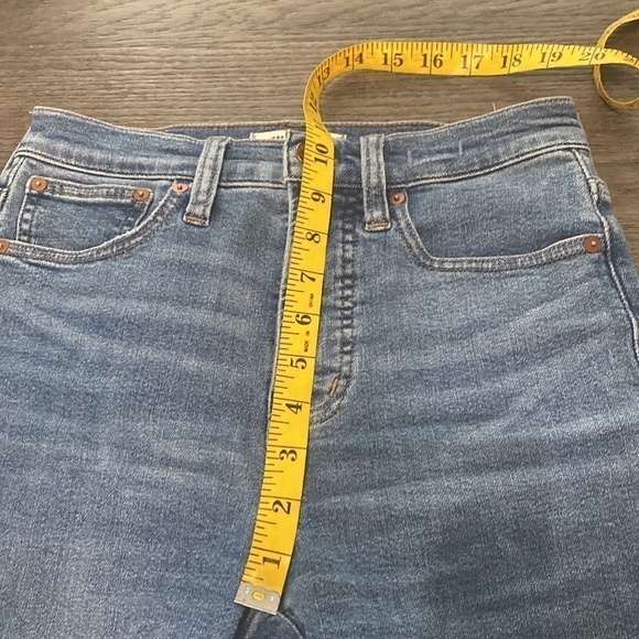 Madewell | Womens Jeans The Perfect Vintage Jean in Finney Wash | 24 - Picture 5 of 14